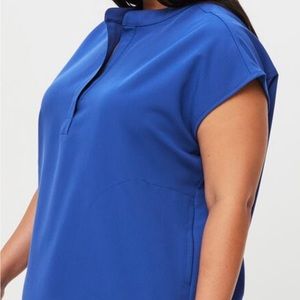 COPY - Figs Rafaela Denim Blue Oversized Scrub Top Technical Collection Size …